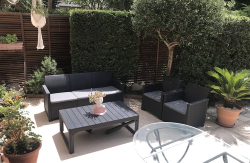 8th Arrondissement Apartment | APARTMENT/TERRACE GARDEN NEAR SEA AND CALANQUES