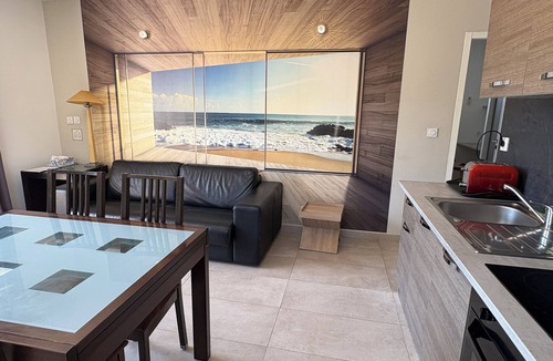 Laverune Apartment | Apartment Terrace over swimming pool