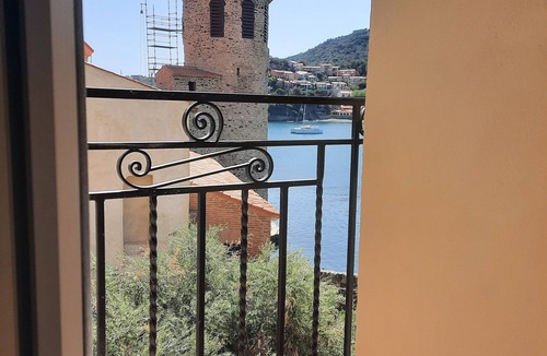 Collioure Apartment | Apartment + terrace T6 exceptional view/location, waterfront