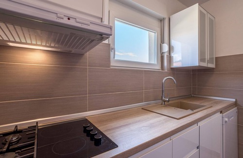 Stari Grad Apartment | Apartment Tihana with Mediterranean garden