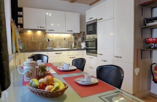 Boenigen Apartment | Apartment Tilia by Interhome