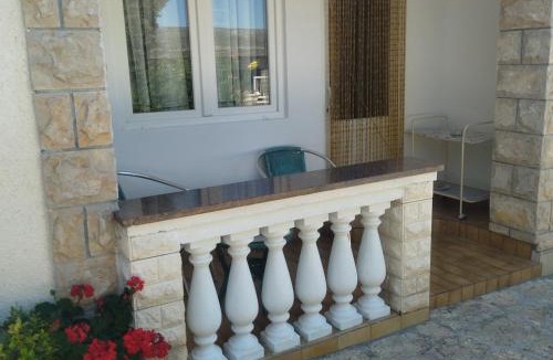 Jadrtovac Apartment | Apartment Tuja