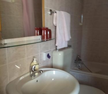 Jadrtovac Apartment | Apartment Tuja