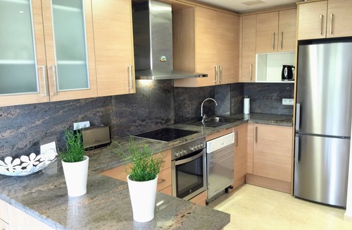 El Perello Apartment | Apartment 'Turó De Tjelle' with Sea View, Wi-Fi and Air Conditioning