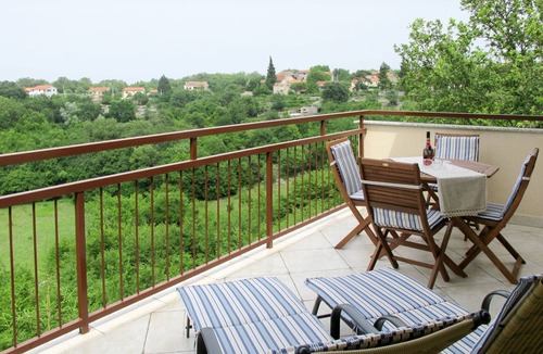 Milohnici Apartment | Apartment Urdih by Interhome