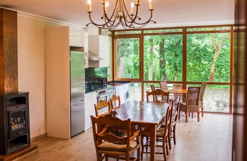 Amurrio Apartment | Apartment 'Usko 1' with Mountain View, Private Pool and Wi-Fi