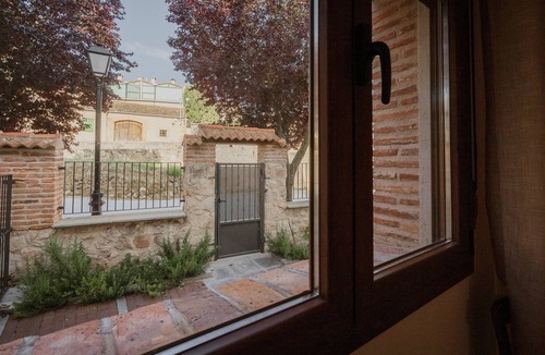 Cabanas de Polendos House | Apartment 'Velasco I' with Private Terrace, Wi-Fi and Air Conditioning