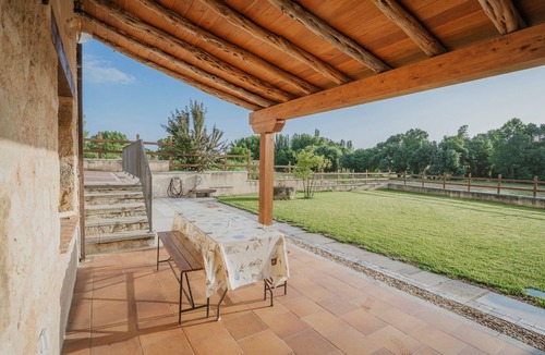 Cabanas de Polendos House | Apartment 'Velasco I' with Private Terrace, Wi-Fi and Air Conditioning