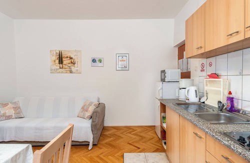 Starigrad Apartment | Apartment Vinko (58381-A1) - Starigrad Paklenica