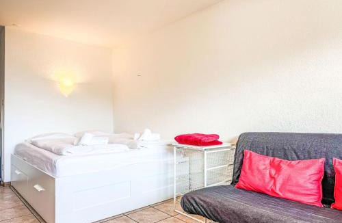 Saint-Pierre-de-Clages Apartment | Apartment Valaisia 35A by Interhome