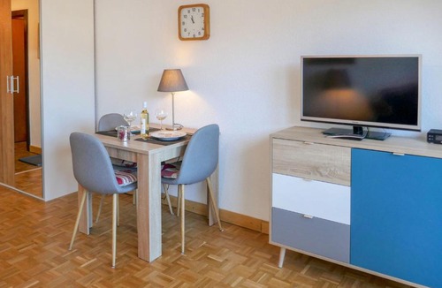 Saint-Pierre-de-Clages Apartment | Apartment Valaisia 53A by Interhome