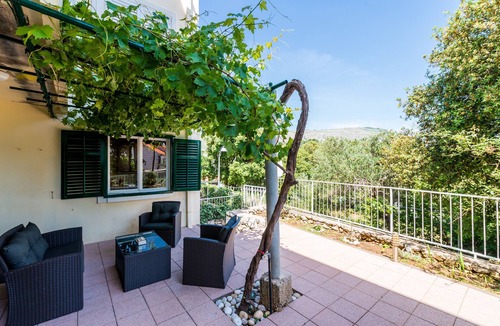 Gorica Apartment | Apartment Valonija