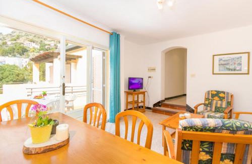 Almadraba-Canyelles Apartment | Apartment Velazquez-9 by Interhome