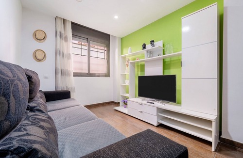 El Vendrell Apartment | Apartment 'Vendrell Centre' with Wi-Fi and Air Conditioning