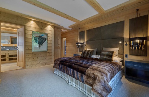 Klosters-Serneus Apartment | Apartment 'Vereina' with Shared Terrace, Balcony and Wi-Fi