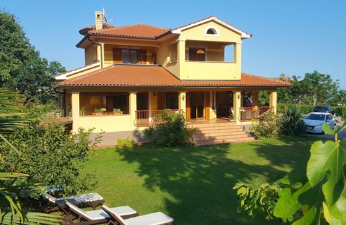 Pobri Apartment | Apartment Vesna, (14033), Opatija, hr
