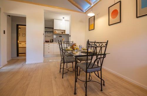 Komiza Apartment | Apartment Vijula - central with private parking