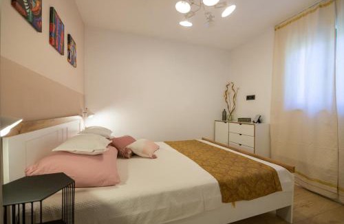 Komiza Apartment | Apartment Vijula - central with private parking