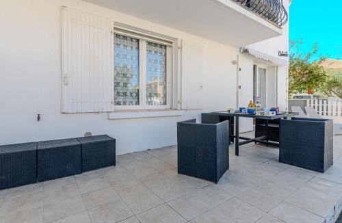 Le Grau-Du-Roi Apartment | Apartment Villa Cartouche by Interhome