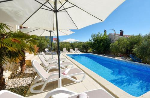 Brodarica Apartment | Apartment Villa Malu Sun I by Interhome