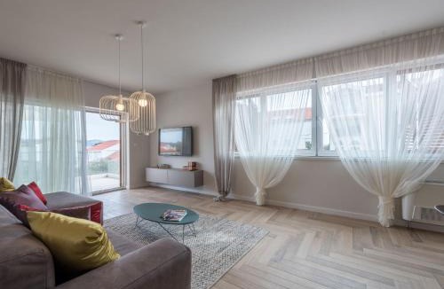 Brodarica Apartment | Apartment Villa Malu Sun I by Interhome
