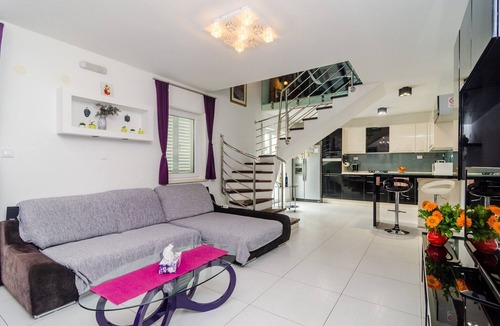 Lapad Apartment | Apartment Villa Mikica - Four Bedroom Duplex Apartment with Terrace and Partial Sea View