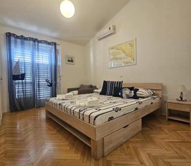 Bili brig Apartment | Apartment Villa Mirna