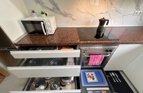 Old Town Apartment | Apartment 'Villa Penélope' with Sea View, Wi-Fi and Air Conditioning
