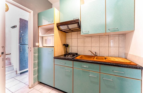 Vallabrix Apartment | Apartment 'Villabrix Near Uzès' with Wi-Fi