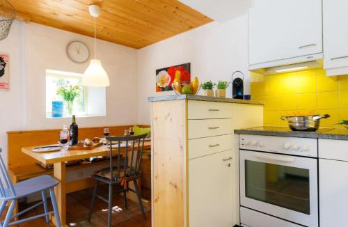 Capriasca Apartment | Apartment Villaggio Sureggio A7 mit TicinoTicket by Interhome