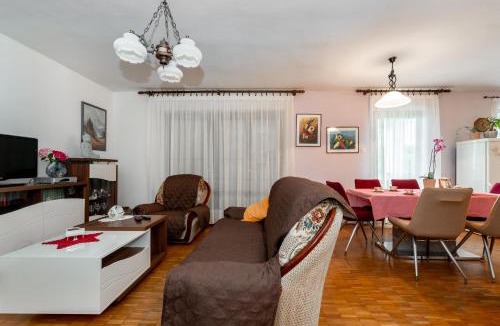 Vinez Apartment | Apartment Vinez by 22Estates