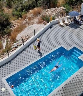 Okrug Gornji Apartment | Apartment Vista Oasis with Pool and Terrace