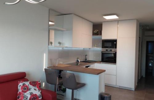 Okrug Gornji Apartment | Apartment Vista Oasis with Pool and Terrace