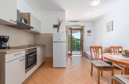 Funtana Apartment | Apartment Vitas II with Balcony