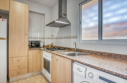 Plaza De La Costera Apartment | Apartment 'Voramar' with Sea View, Private Terrace and Wi-Fi