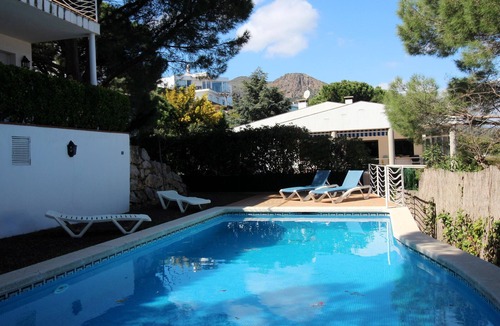 Port de la Selva Apartment | Apartment with garden and private pool for 7-8 people