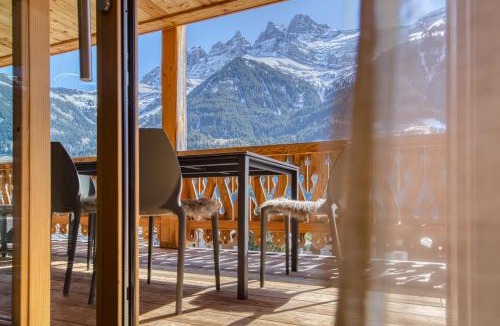 Champery Apartment | Apartment w pool and spa