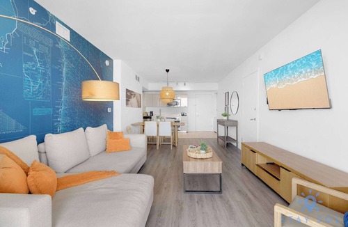 Hallandale Beach Apartment | Apartment w/Stunning Views + Amazing Pools