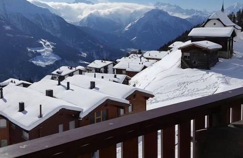 Bettmeralp Apartment | Apartment Weisshorn 5, 2. OG Ost in Bettmeralp - 2 persons, 1 bedrooms