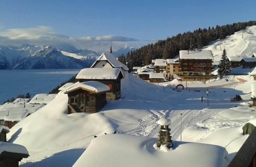 Bettmeralp Apartment | Apartment Weisshorn 5, 2. OG Ost in Bettmeralp - 2 persons, 1 bedrooms