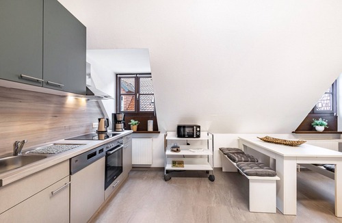 Pottenstein Apartment | Apartment 'Weitblick' (Top Floor Center) with Free Wi-Fi (max. 6 guests)
