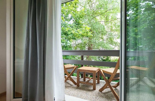 St. Gallen Apartment | Apartment West Maisonette with Garden - private Parking - Nespresso