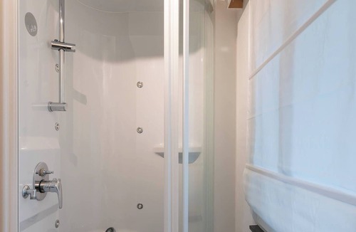 St. Gallen Apartment | Apartment West Maisonette with Garden - private Parking - Nespresso