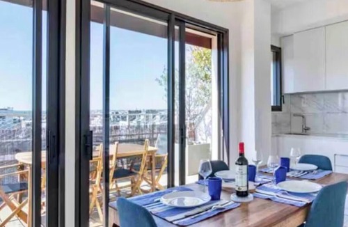 Neuilly-sur-Seine Apartment | Apartment with large terrace facing the Eiffel Tower. One of a kind!