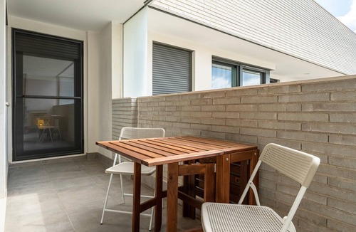 Roques Daurades Apartment | Apartment with sea front views and pool 1min beach