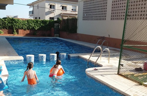 Segur de Calafell Apartment | Apartment with pool and sea views and Air Conditioning. Very quiet area