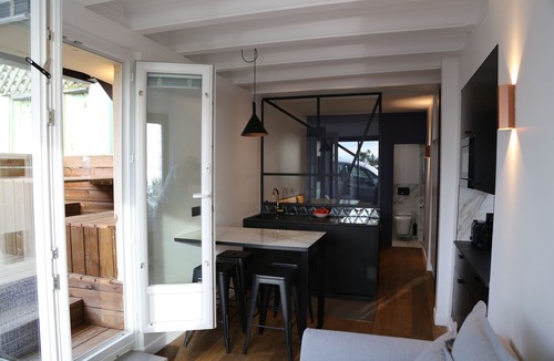 Trouville-sur-Mer Apartment | Apartment with sea view