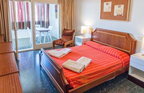 Figueres Apartment | Apartment with 5 bedrooms and 3 bathrooms near the Dali Museum (Costa Brava)