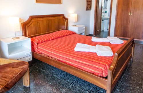 Figueres Apartment | Apartment with 5 bedrooms and 3 bathrooms near the Dali Museum (Costa Brava)