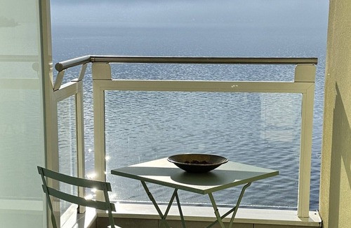 Ronco sopra Ascona Apartment | Apartment with a breathtaking panorama, private lake access and raft